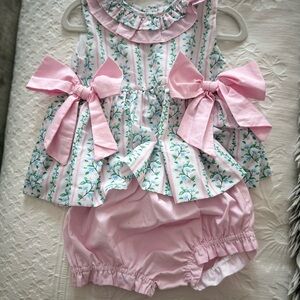 Charming Pink Floral Baby Outfit with Bows